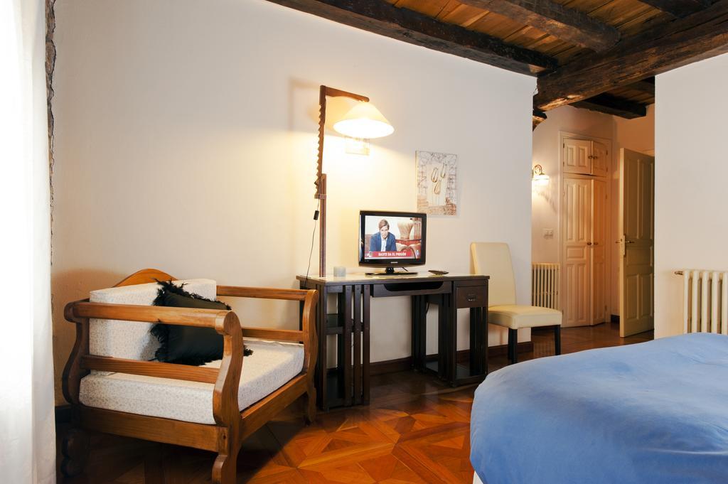 La Casa De Las Brujas Otel Barrio  Dış mekan fotoğraf