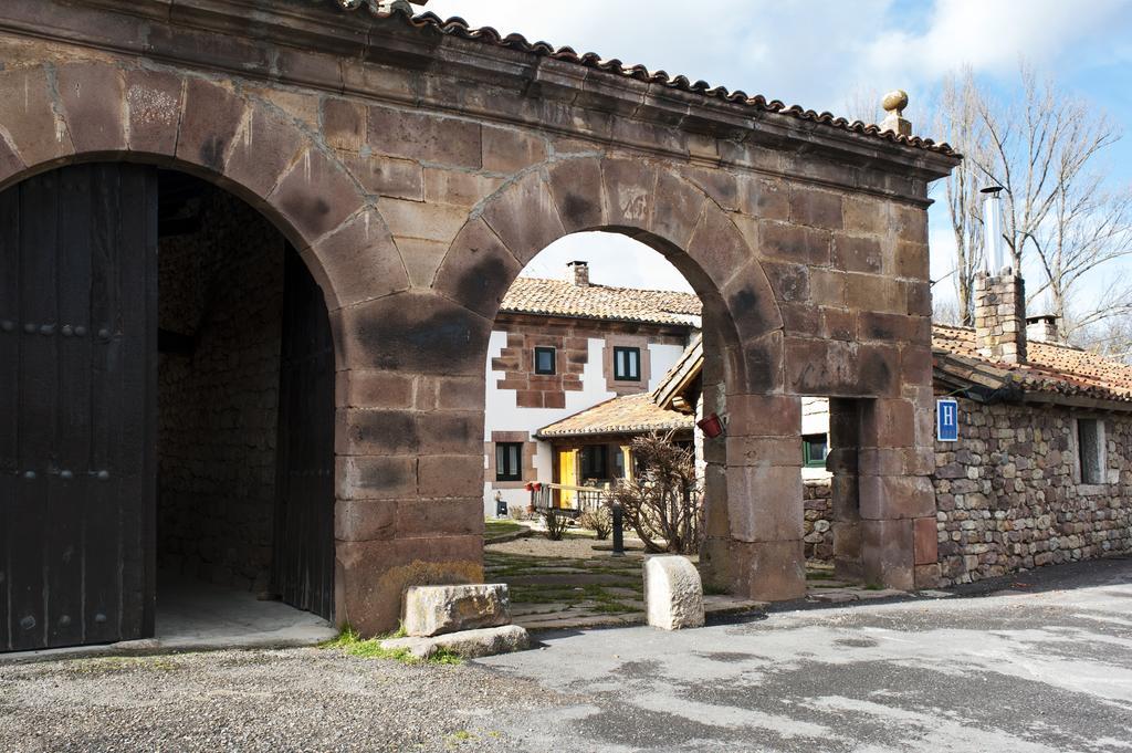 La Casa De Las Brujas Otel Barrio  Dış mekan fotoğraf